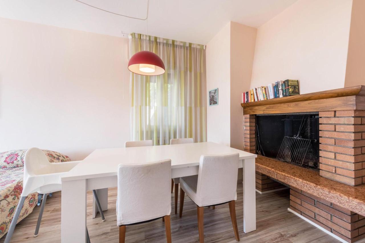 Lake View With Aircon - 5 Minutes From The Beach! เบรนโซเน ซูล การ์ดา ภายนอก รูปภาพ
