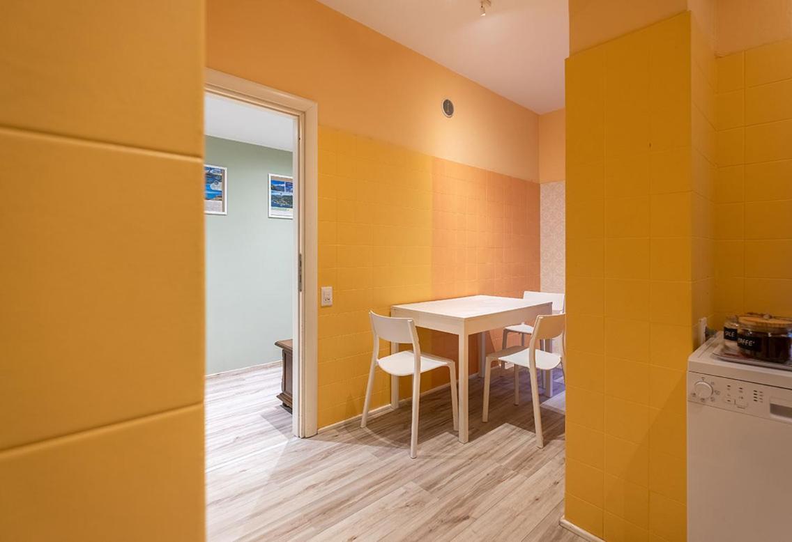 Lake View With Aircon - 5 Minutes From The Beach! เบรนโซเน ซูล การ์ดา ภายนอก รูปภาพ